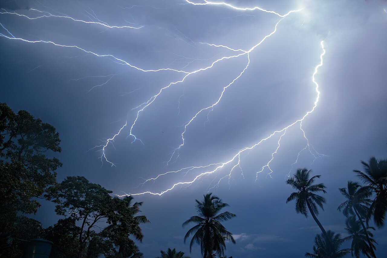 Une seconde vue de l'orage éternel au-dessus du lac. Crédit : Fernando Flores, Wikimedia Commons (CC BY-SA 2.0).