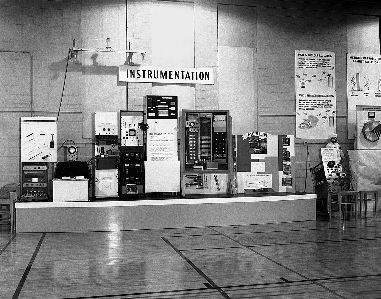 Tennis for Two exposé lors de la journée portes ouvertes du Brookhaven National Laboratory en 1958 — Crédit : Brookhaven National Laboratory (domaine public, Wikimedia Commons)