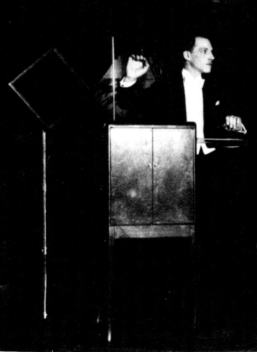 Léon Theremin, le physicien russe qui a inventé l'instrument portant son nom — et, des décennies plus tard, un dispositif d'écoute passif d'une ingéniosité troublante. — Crédit : Wikimedia Commons (domaine public)